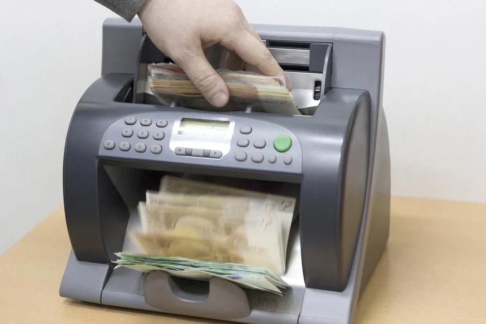 Money Counting Machine: History, Working, Types, And Features