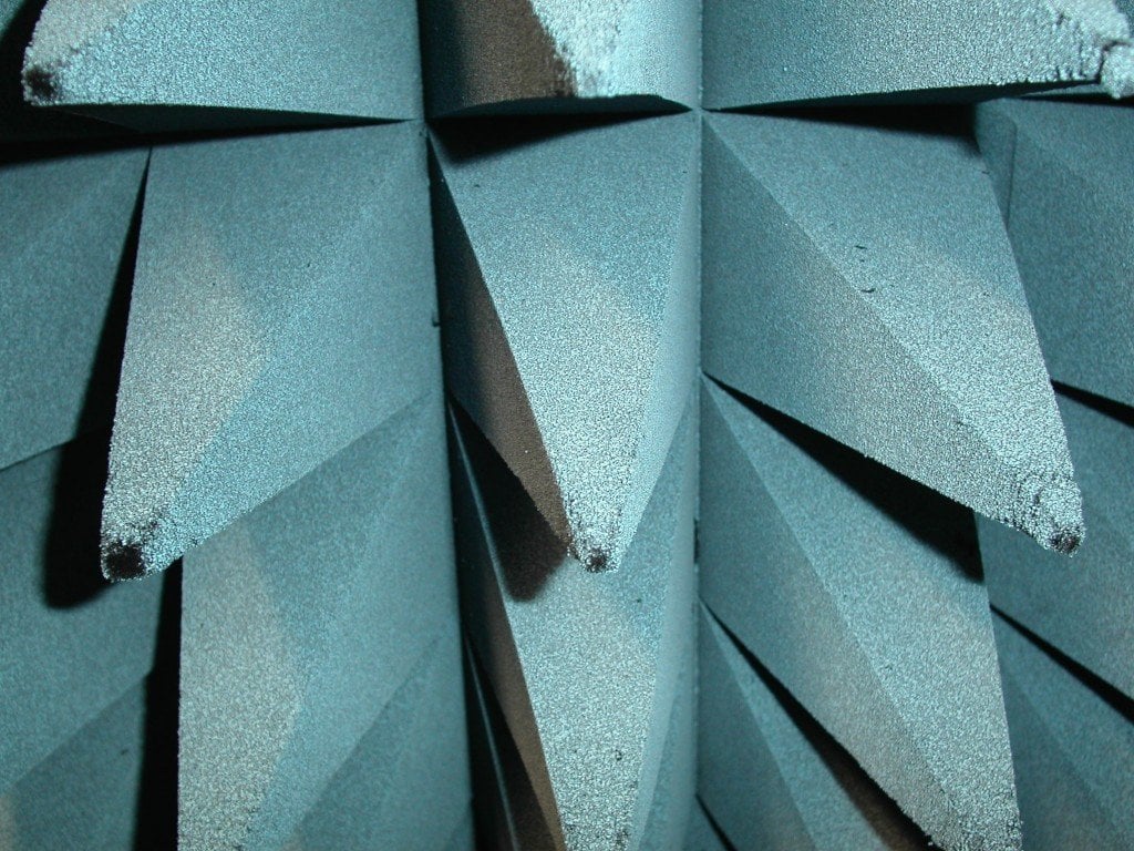 Anechoic_chamber_wall