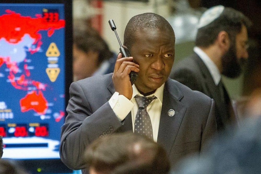 Fana Mokoena Using Satellite phone in Movie World War Z