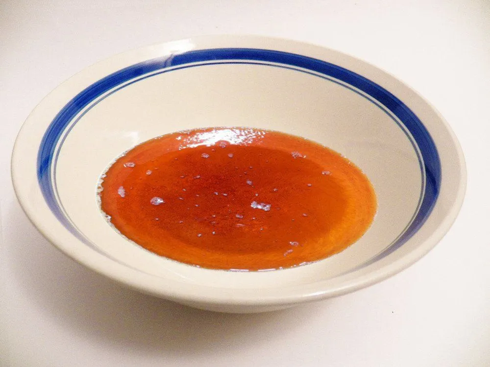 Melted sugar in bowl