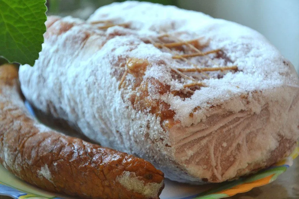 How Long Can Food Be Frozen In A Refrigerator?