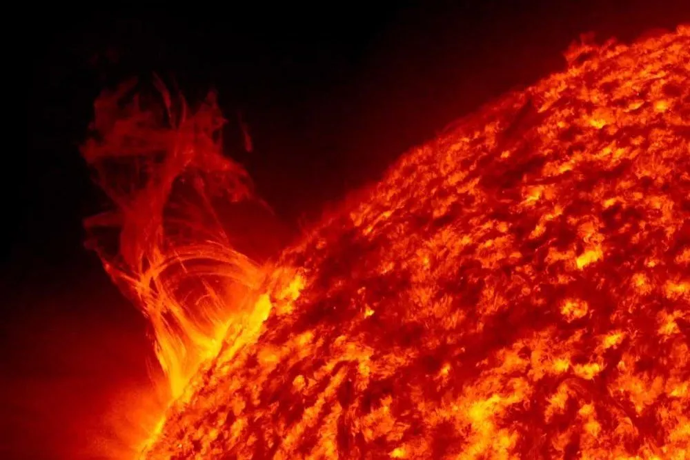 What Are Solar Winds? How Are They Different From Solar Flares?