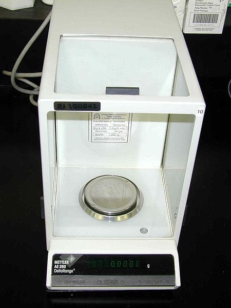 Analytical balance mettler