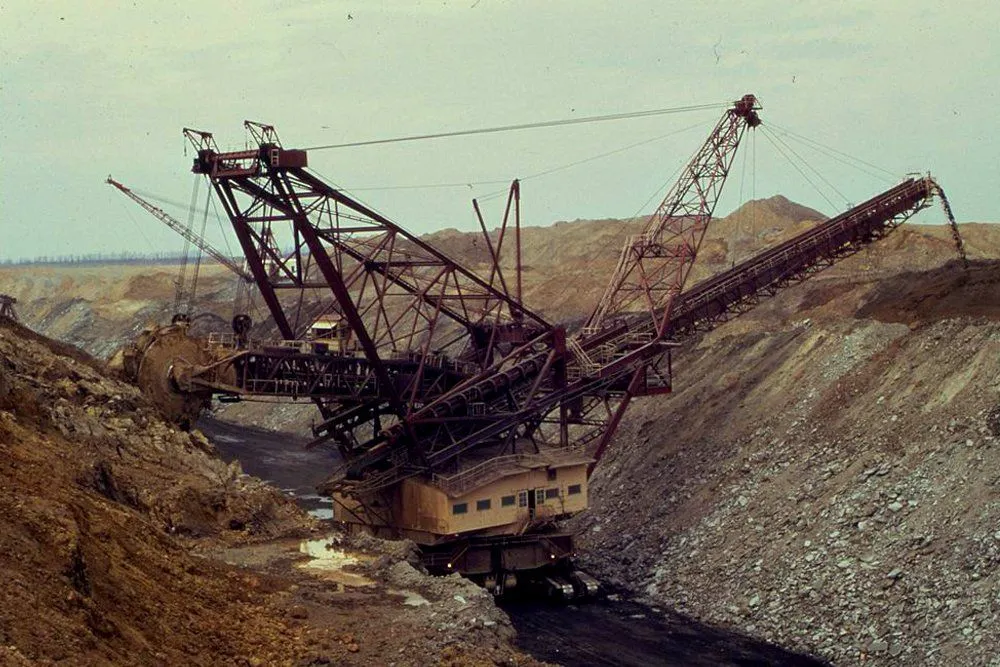 MINING MACHINERY