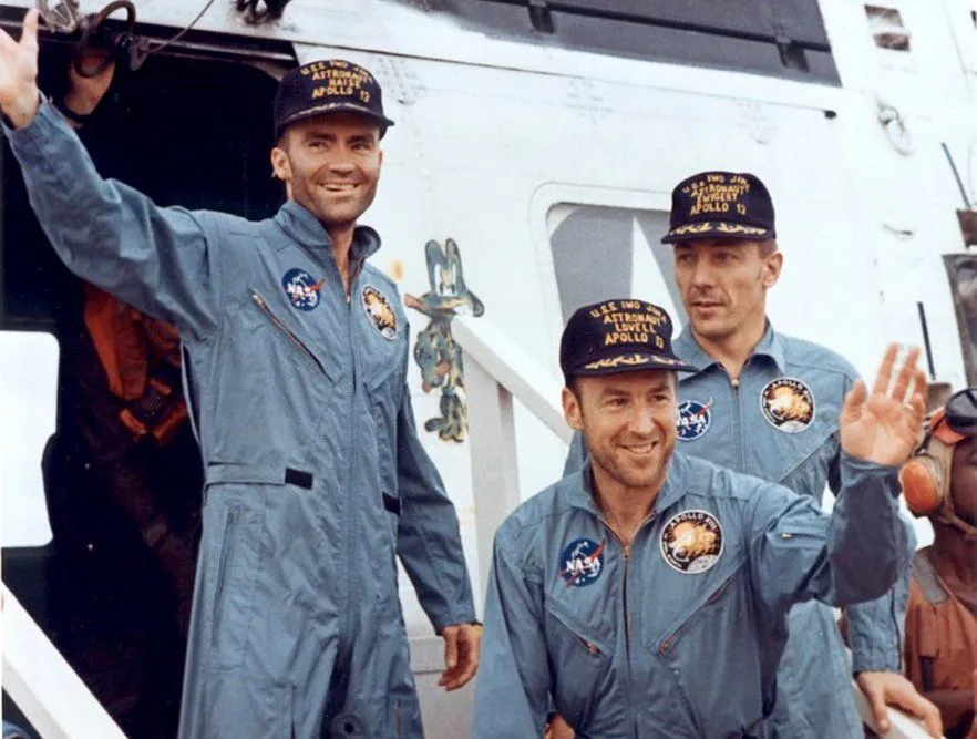 apollo 13 crew