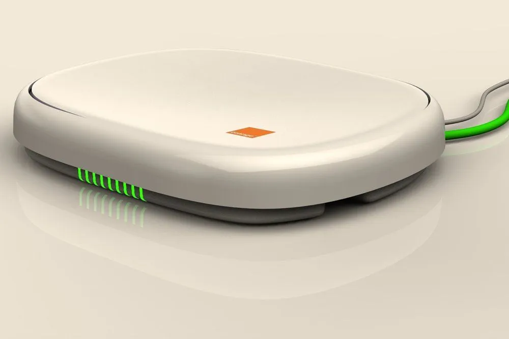 Femtocell: Range, Installation, Operation, Advantages, & Disadvantages