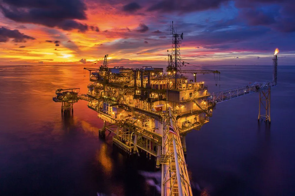 Oil Extraction: How Offshore Drilling Works? How Is Life On An Offshore Site?