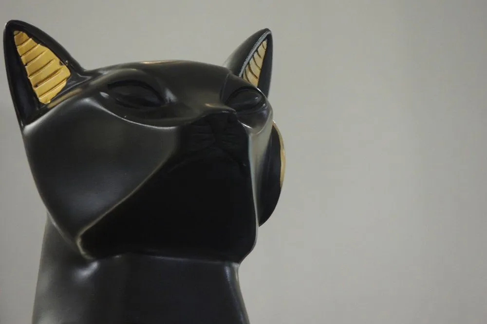 historical statue egypt