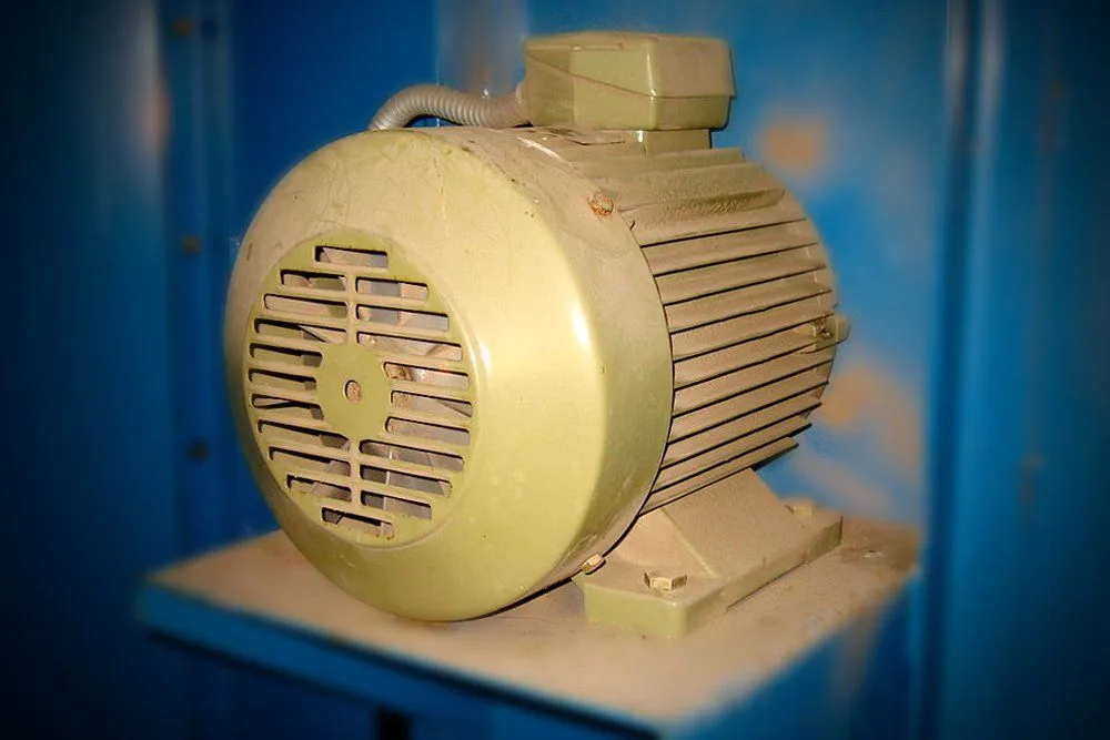 How Does An Induction Motor Work?