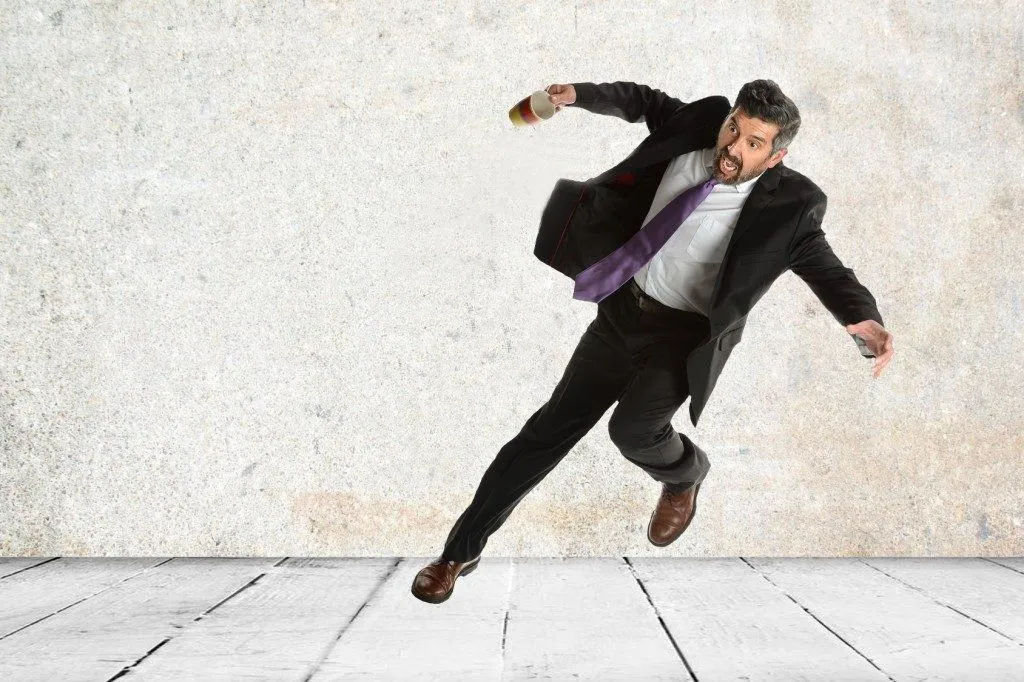 Should You Relax Your Body Completely While Falling Down Before Impact?