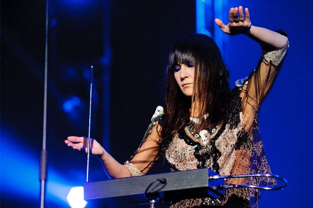 Theremin Instrument: What Is It? How It Works Without Physical Touch?