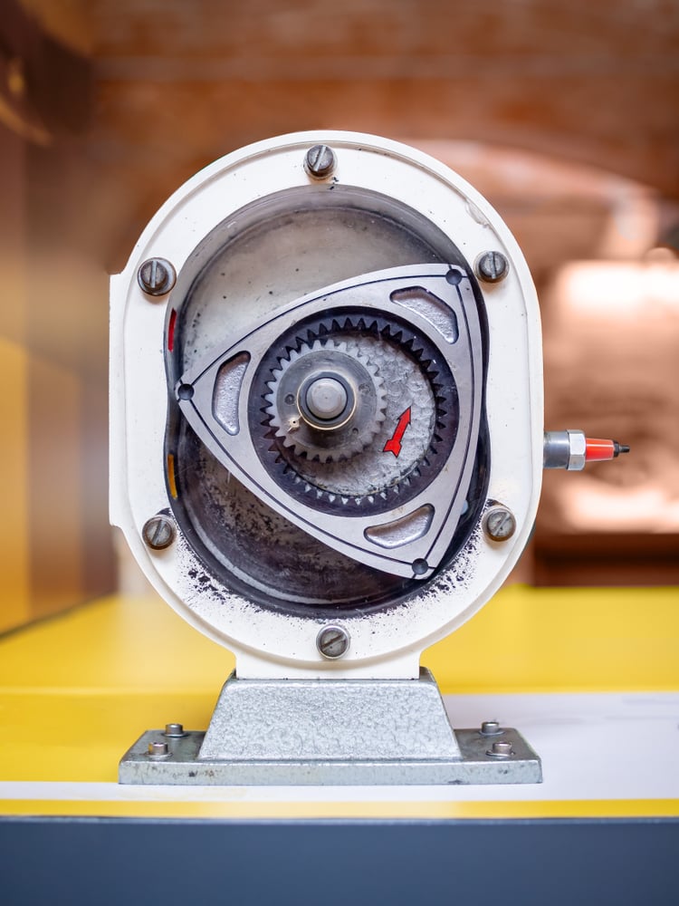 Internal combustion Wankel engine, rotor cross section(Roman Belogorodov)s