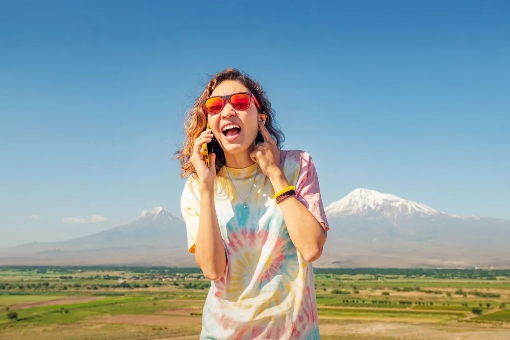 Why Does Wind Sound So Loud On Phones?