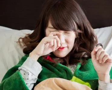 Young,Beautiful,Asian,Woman,Are,Happy,Lying,In,Bed,,Beautiful