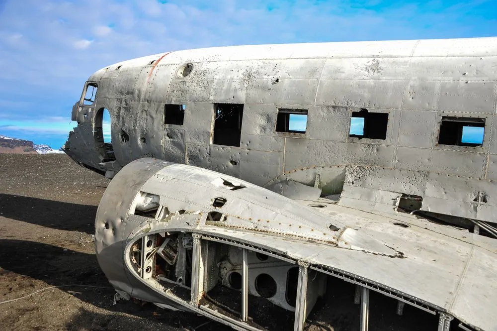 What Are Ghost Planes? 3 Mysterious Airplane Disappearances From History