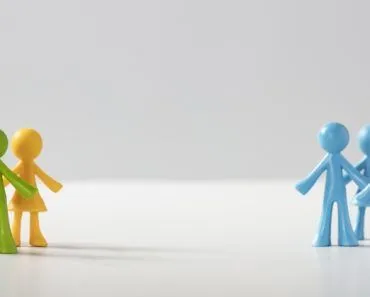 Plastic,Figures,-,Similar,Looking,People,And,Different,Looking,People