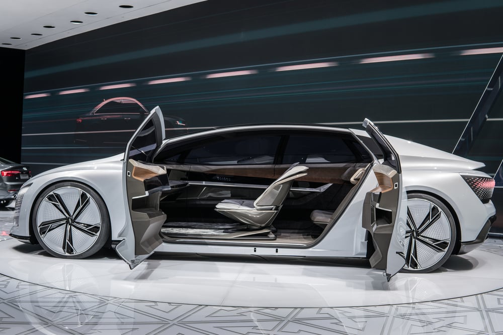 Visitors,And,Cars,Overview,Of,The,89th,Geneva,International,Motor