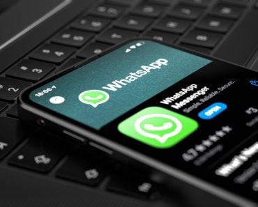 Cracow,,Maåopolskie,/,Poland,-,December,14,2019:,Whatsapp,Application