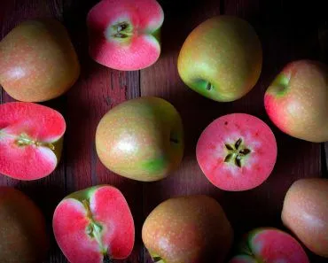 Can Apples Have Red Flesh?