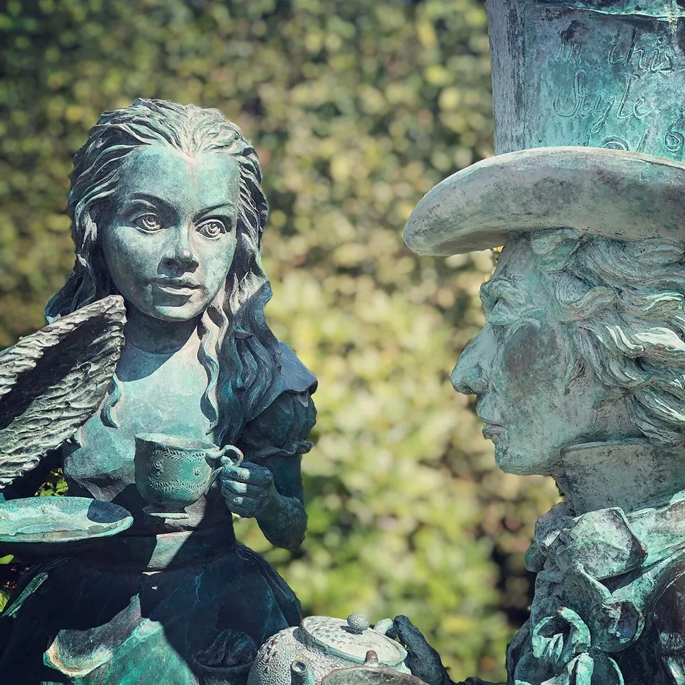 The Mad Hatter has become a popular image (Credits: RachelleChristensen/Pixabay)