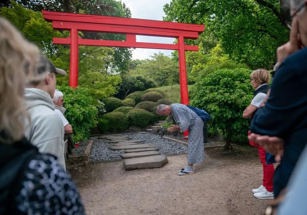 A religious setting merits the deepest respect and, therefore, the deepest bow (Credits: La_Mar/Shutterstock)
